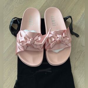 Fenty Puma Bow pink slides size US 7.5